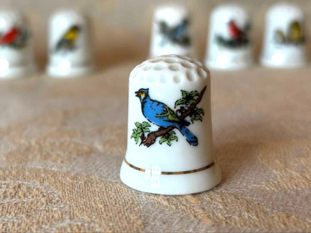 お買い得！陶磁器製 鳥と花のシンブル（指貫）11個セット