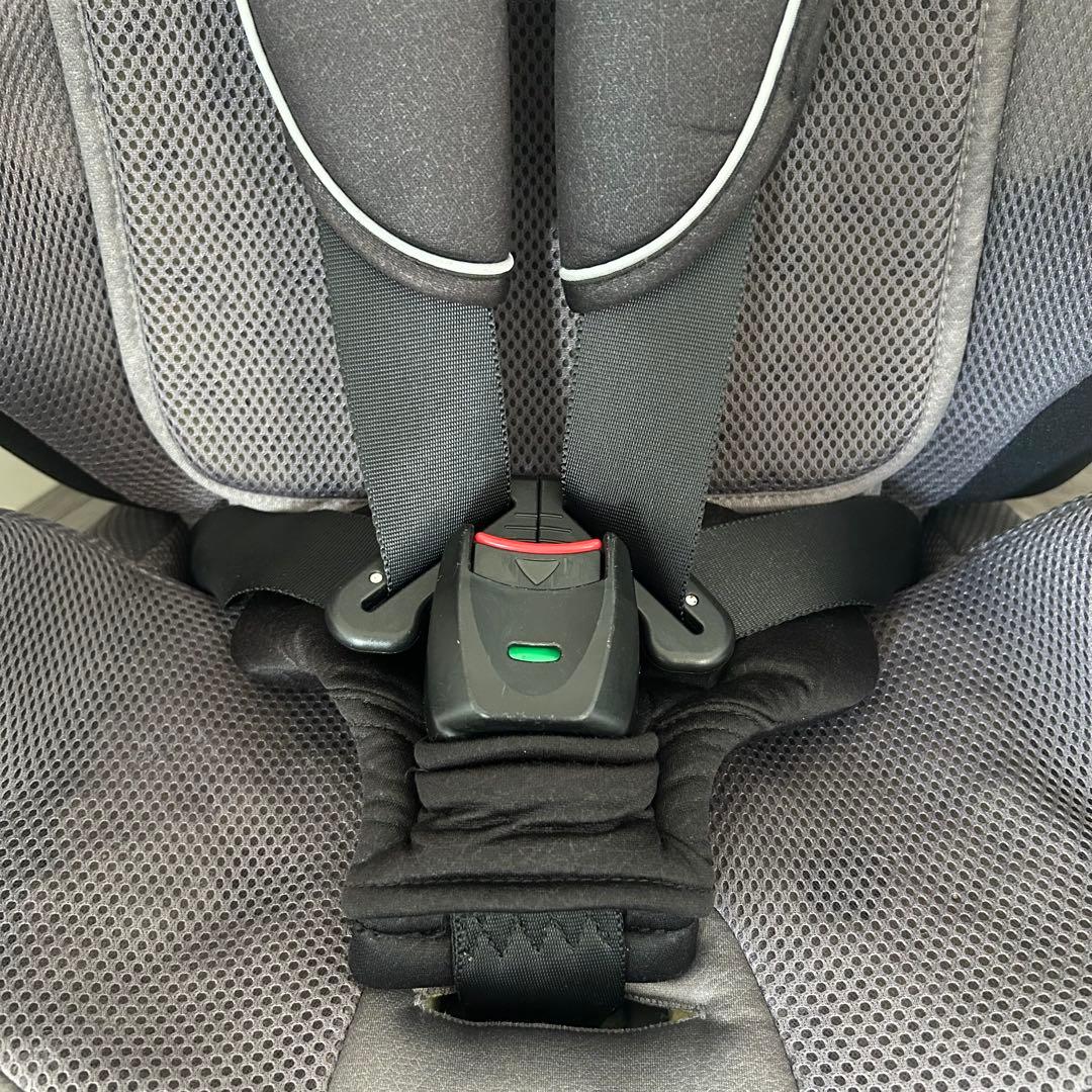 Combi ジョイトリップ エアスルー GC チャイルドシート　ジュニアシート