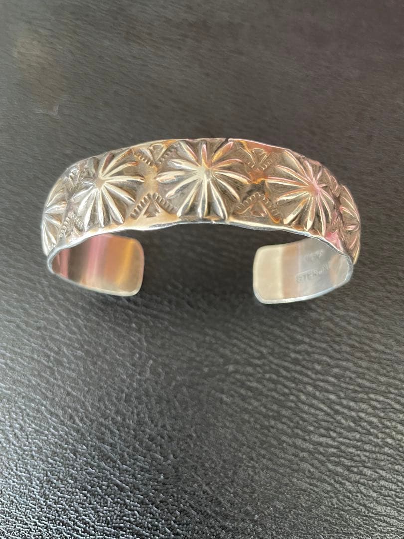 NORA バングル　ナバホ