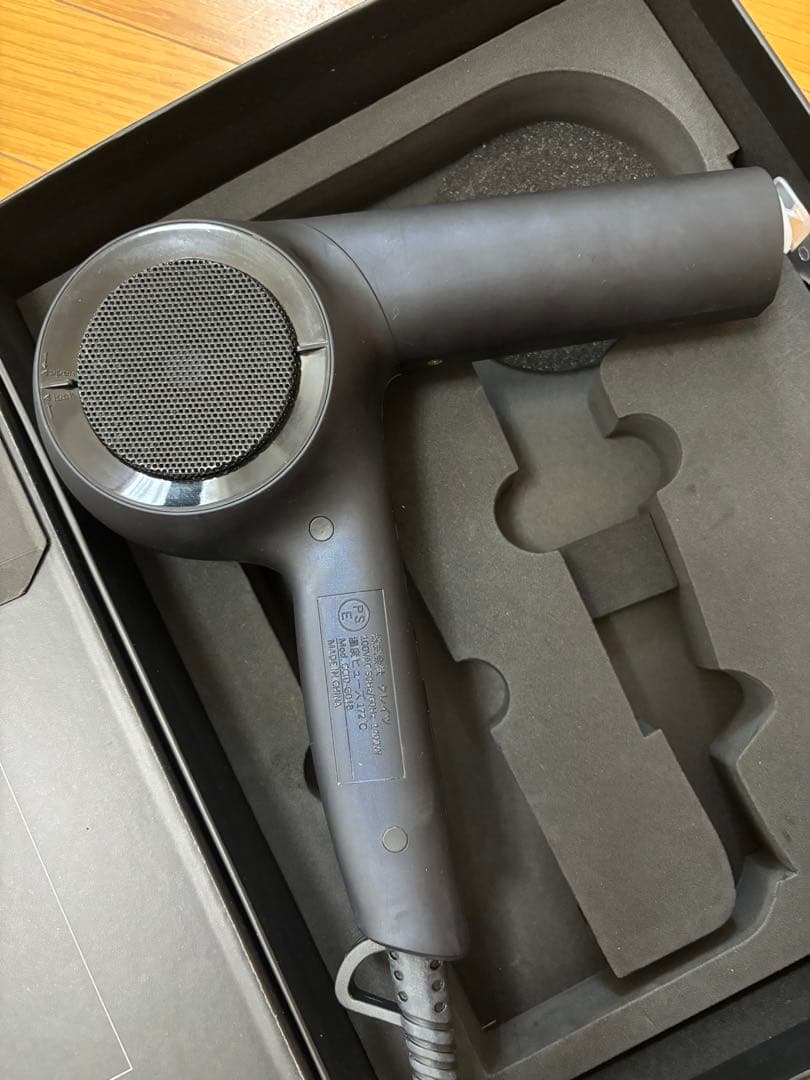 ホリスティックキュアーズ　ドライヤー　CCIDG04B