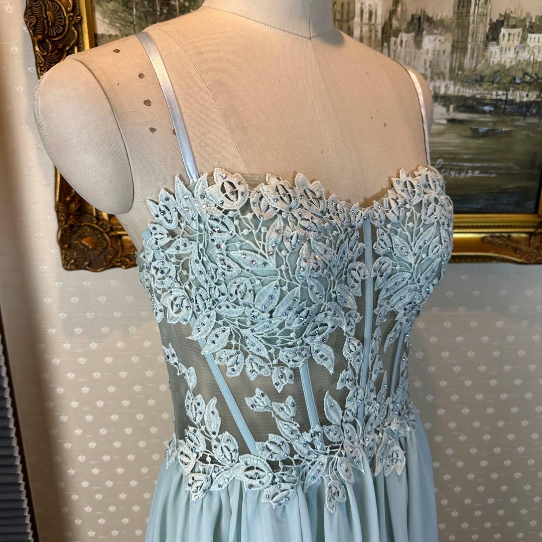 ミントグリーン刺繍スリーブレスロングドレス