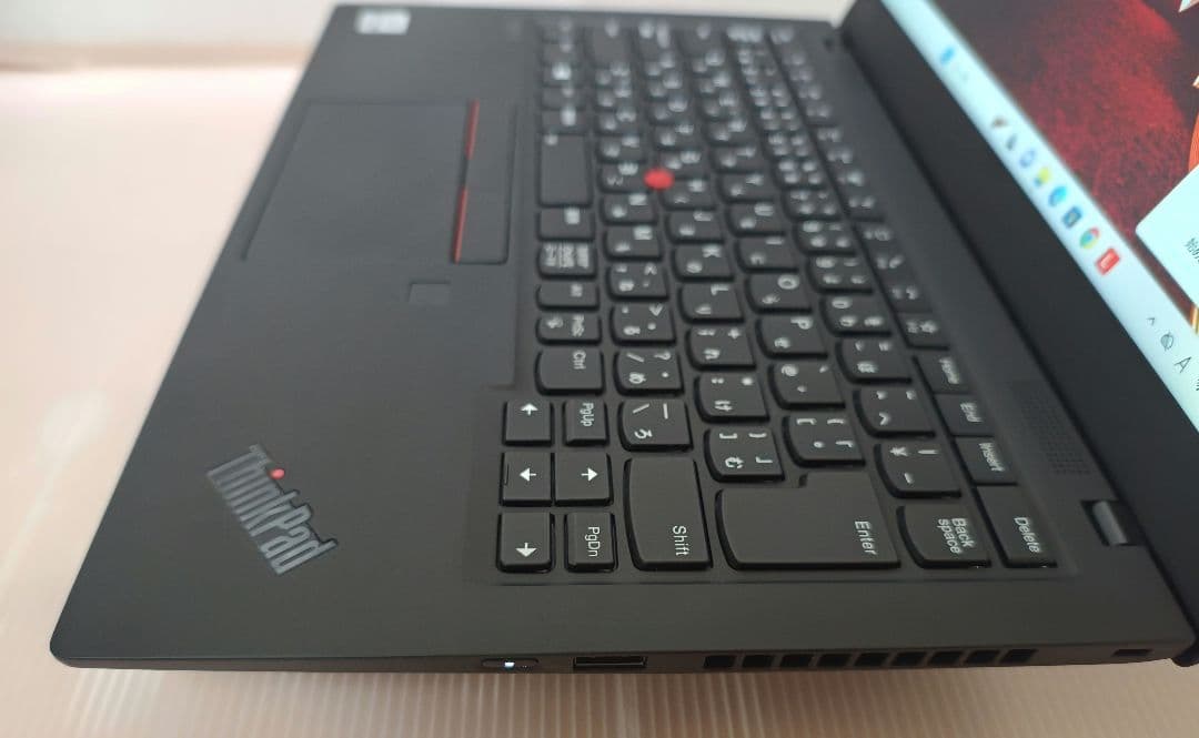 レノボ Thinkpad X1 Carbon gen8 i5 LTE