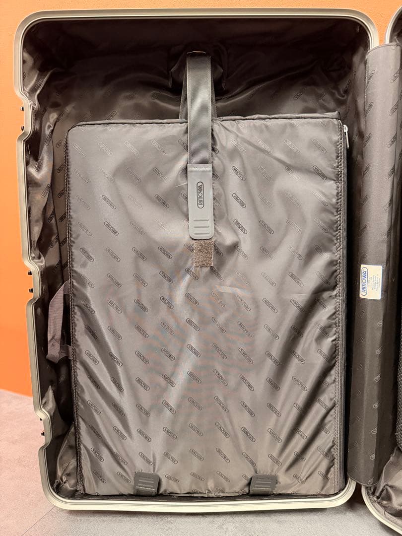 【正規品/美品】RIMOWA リモア TOPAS TITANIUM82L 【A】