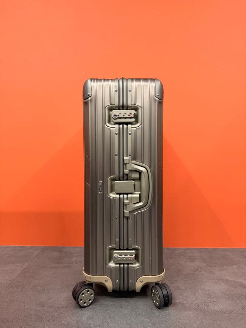 【正規品/美品】RIMOWA リモア TOPAS TITANIUM82L 【A】