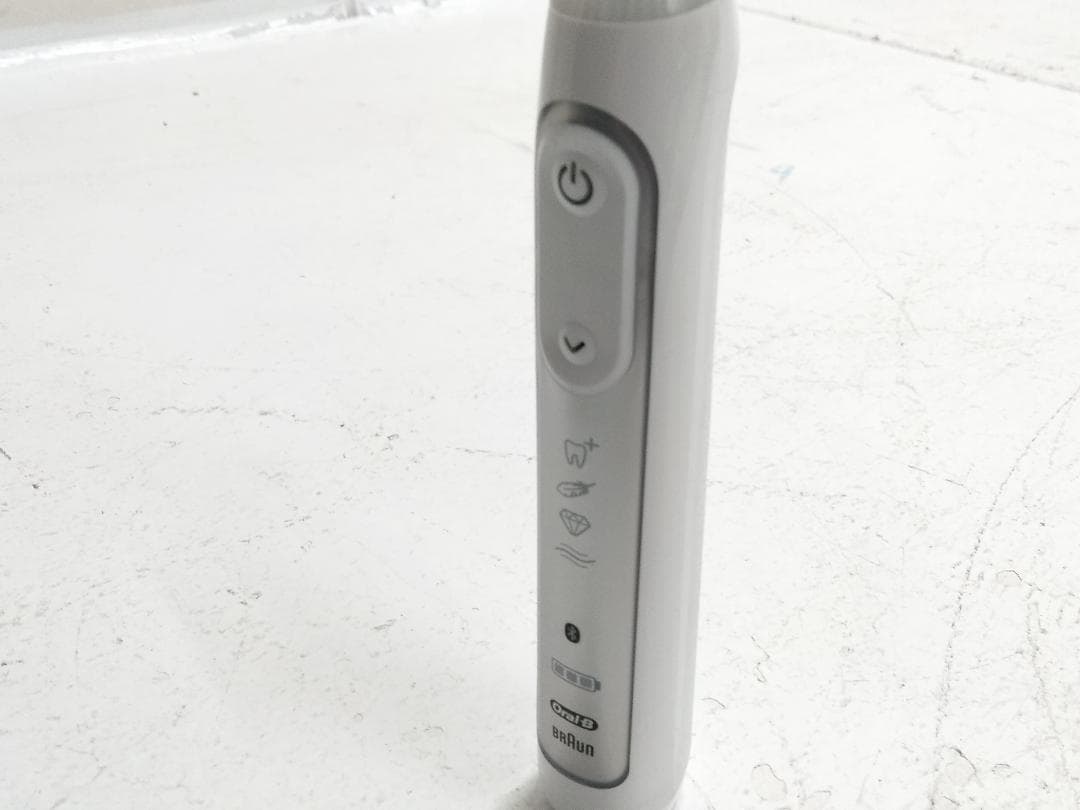 未使用 ブラウン オーラルB ジーニアス プロフェッショナル 電動歯ブラシ▲