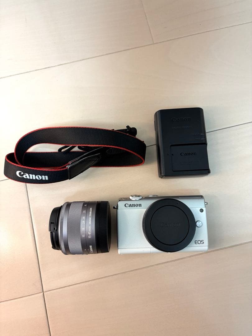 【年末特別価格】Canon EOS M100 ホワイト EF-M 15-45mm