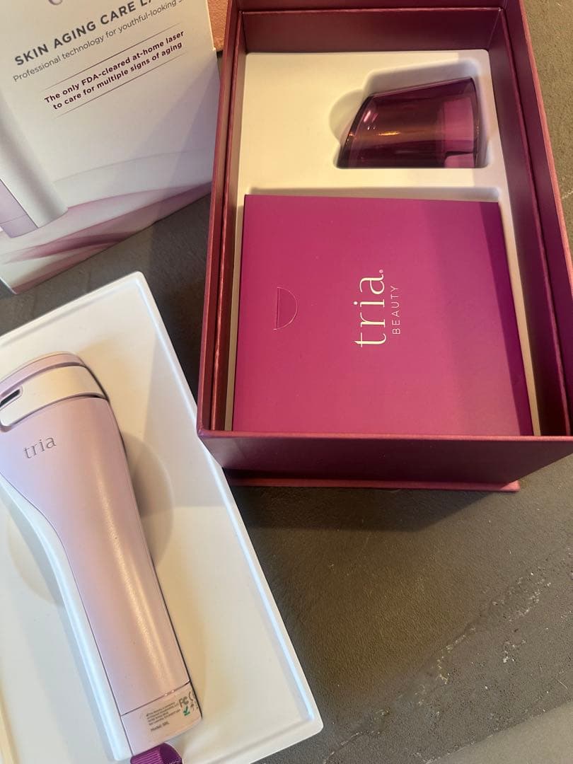 tria SKIN AGING CARE LASER 美顔器