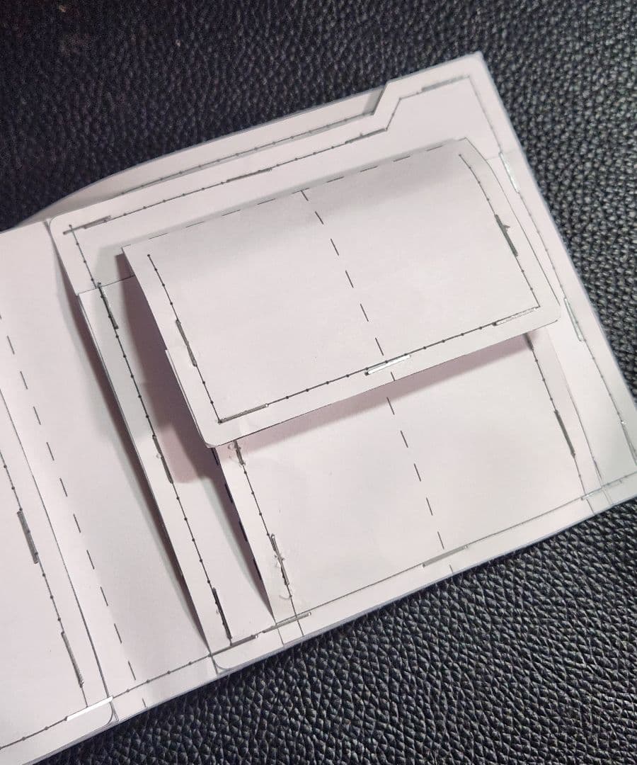 【 。。。ページ 】