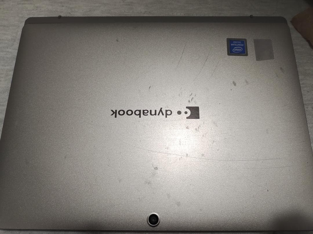 dynabook K60/FW タッチパネル対応 充電ケーブル、ケース付属