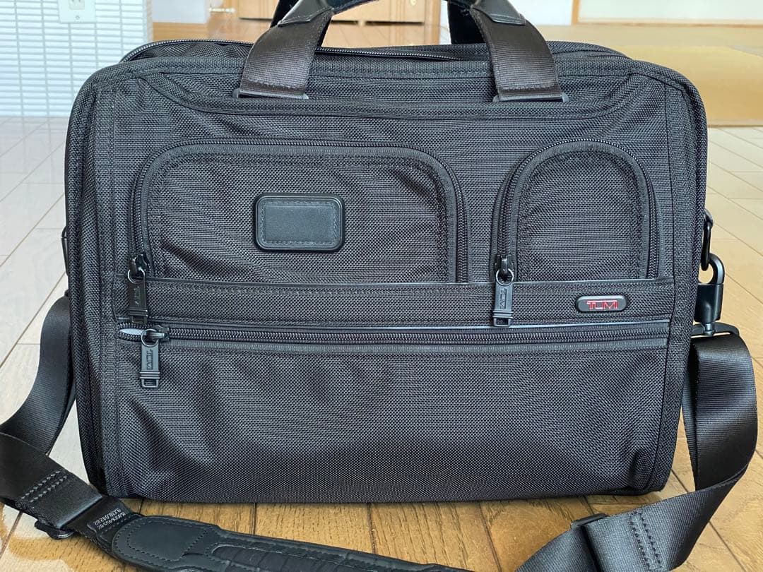 TUMI トゥミ ALPHA 2WAY エクスパンダブル ブリーフケース