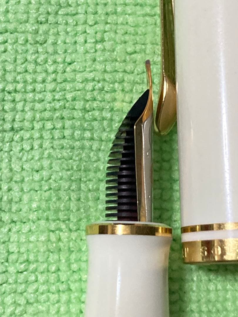 ペリカン万年筆 M400 ホワイトトータス M 中字