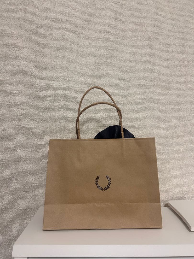 【新品未使用】フレッドペリー 手袋 メンズ スマホ対応 刺繍ロゴ ラッピング可