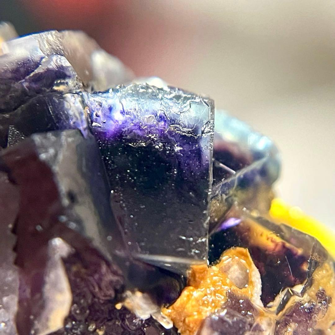 蛍光 キュービック ゾーニング フローライト カルサイト 共存 原石 鉱物