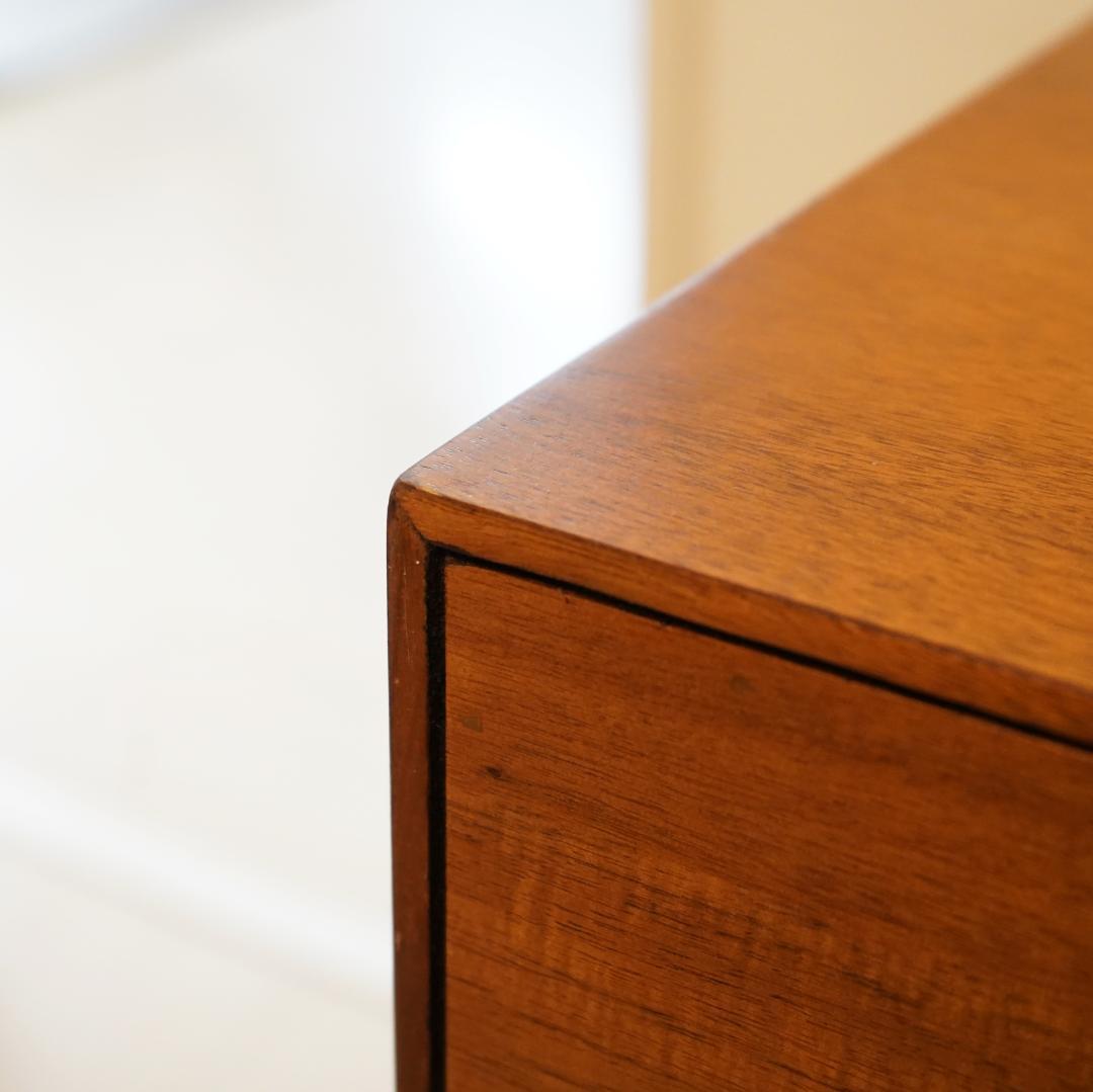 サイドチェスト　北欧ヴィンテージ／ミッドセンチュリー／キャビネット