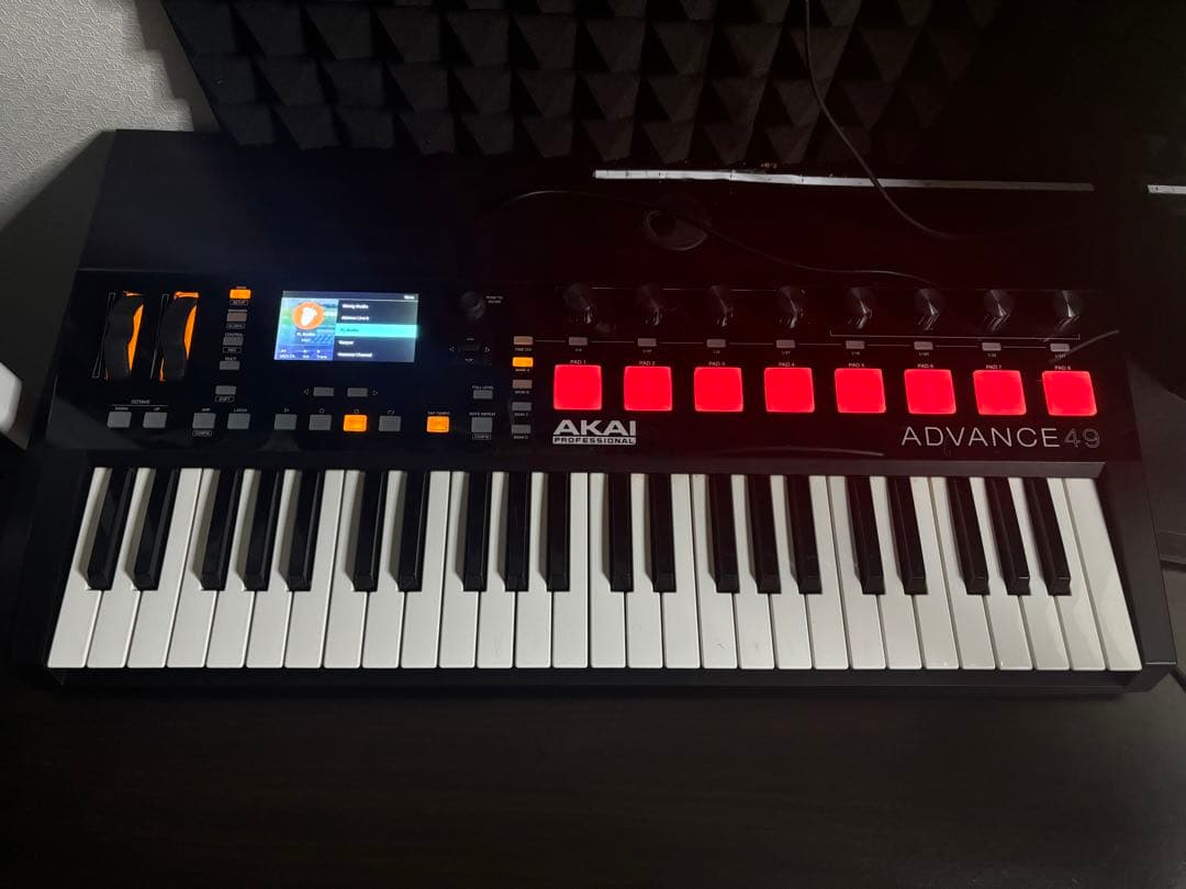 AKAI ADVANCE49 MIDIコントローラー