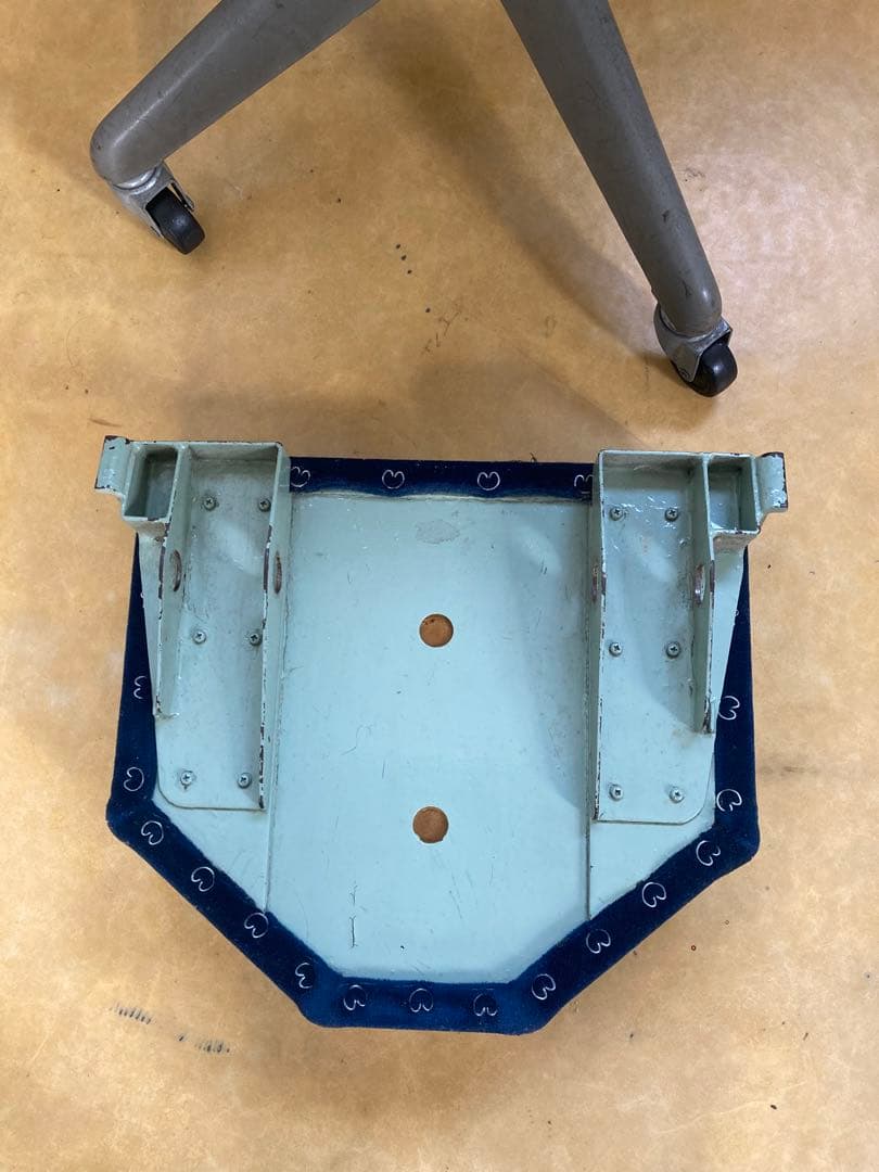 鉄道 回転椅子 青色モケット キャスター付き