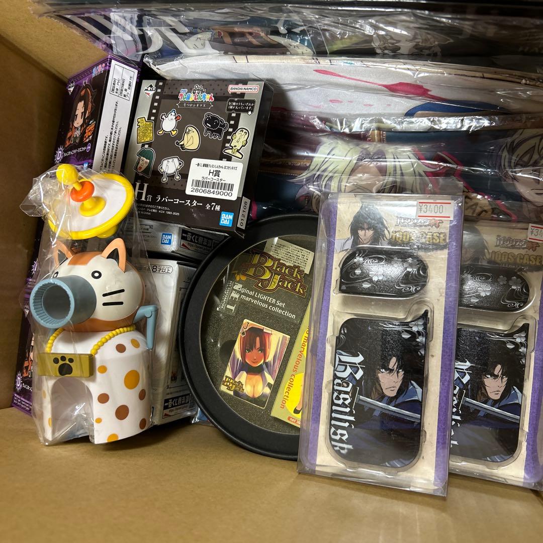 キャラクターグッズまとめ売り　漫画　アニメ　グッズ　セット　おまとめ　290個