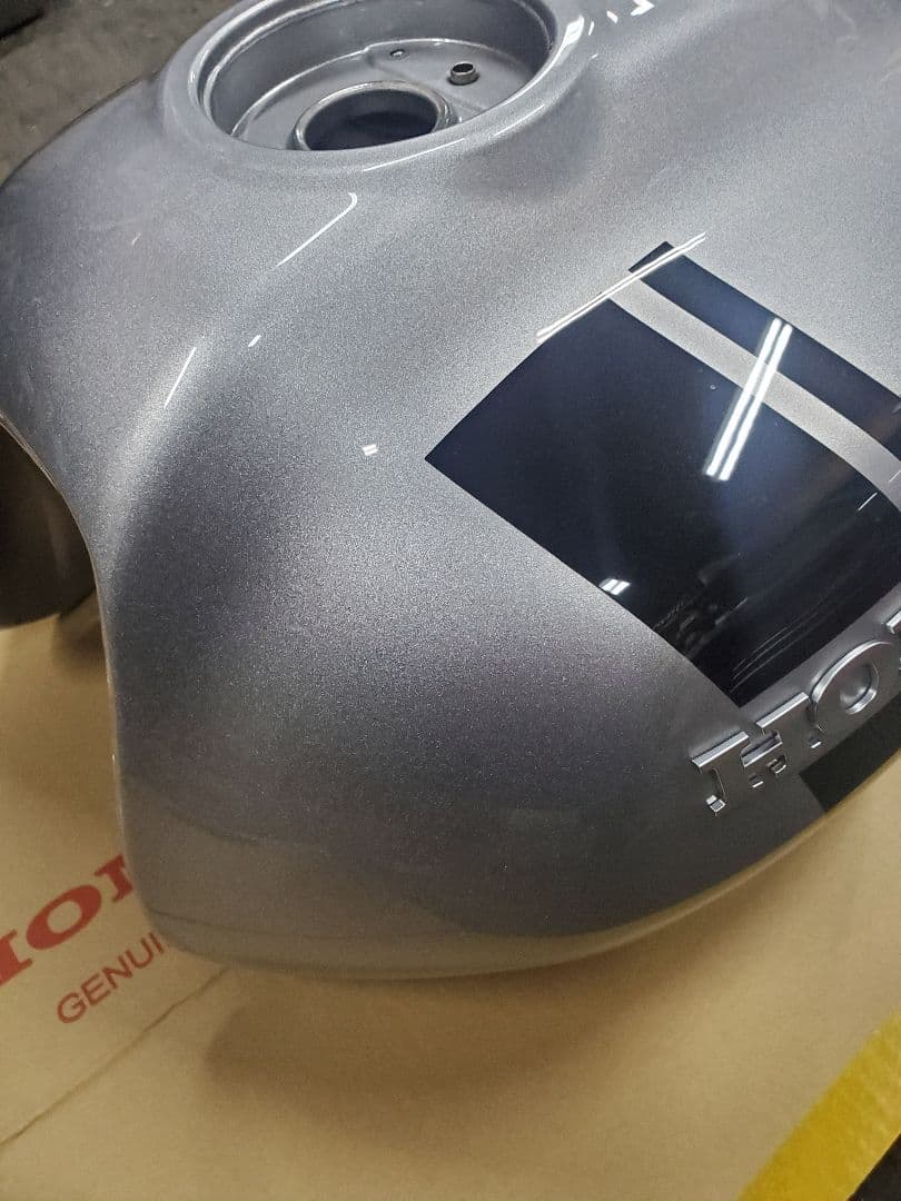 ホンダ CB1100RS用 純正タンク サイドカバー　美品