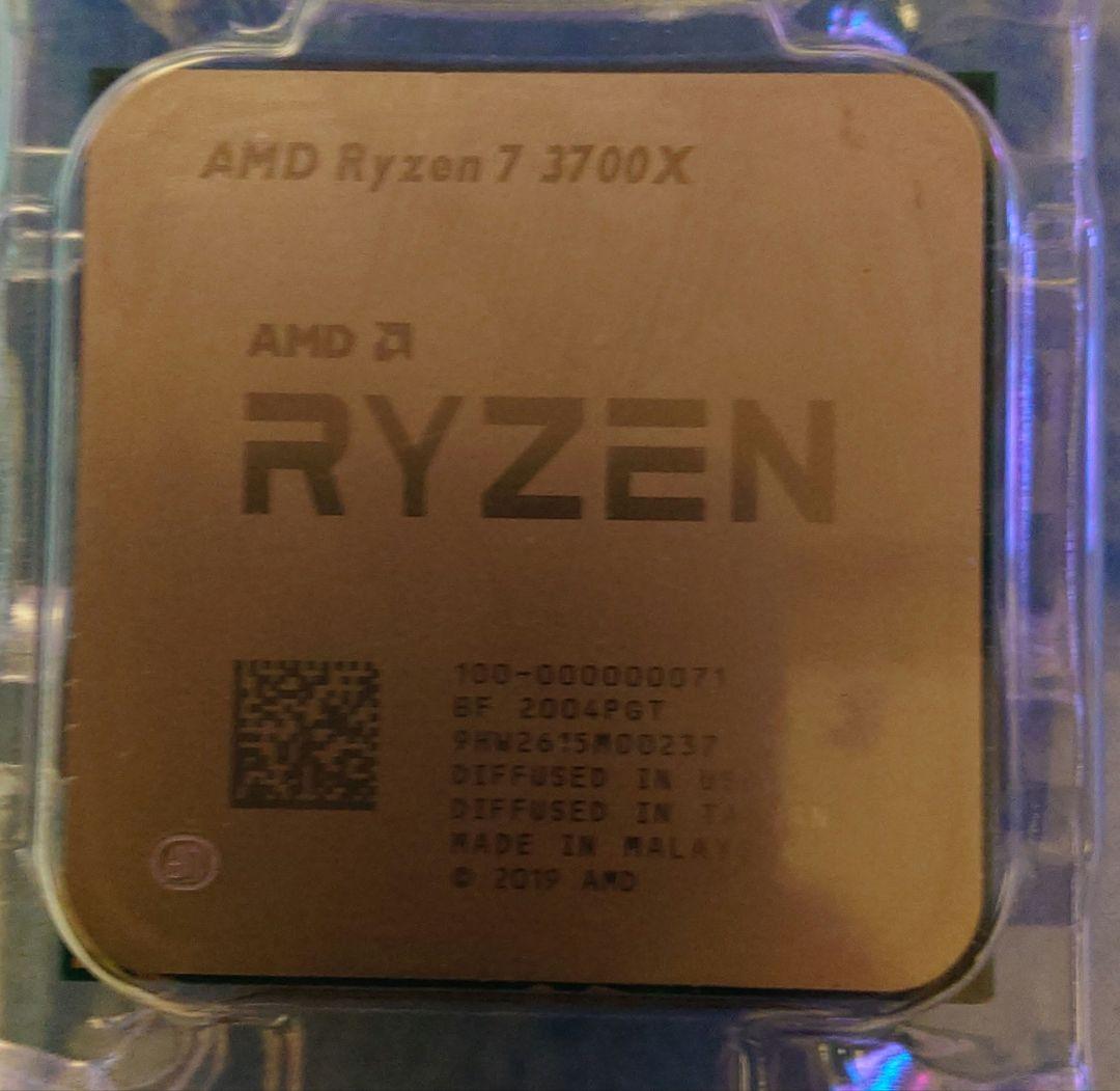 CPU AMD Ryzen7 3700X