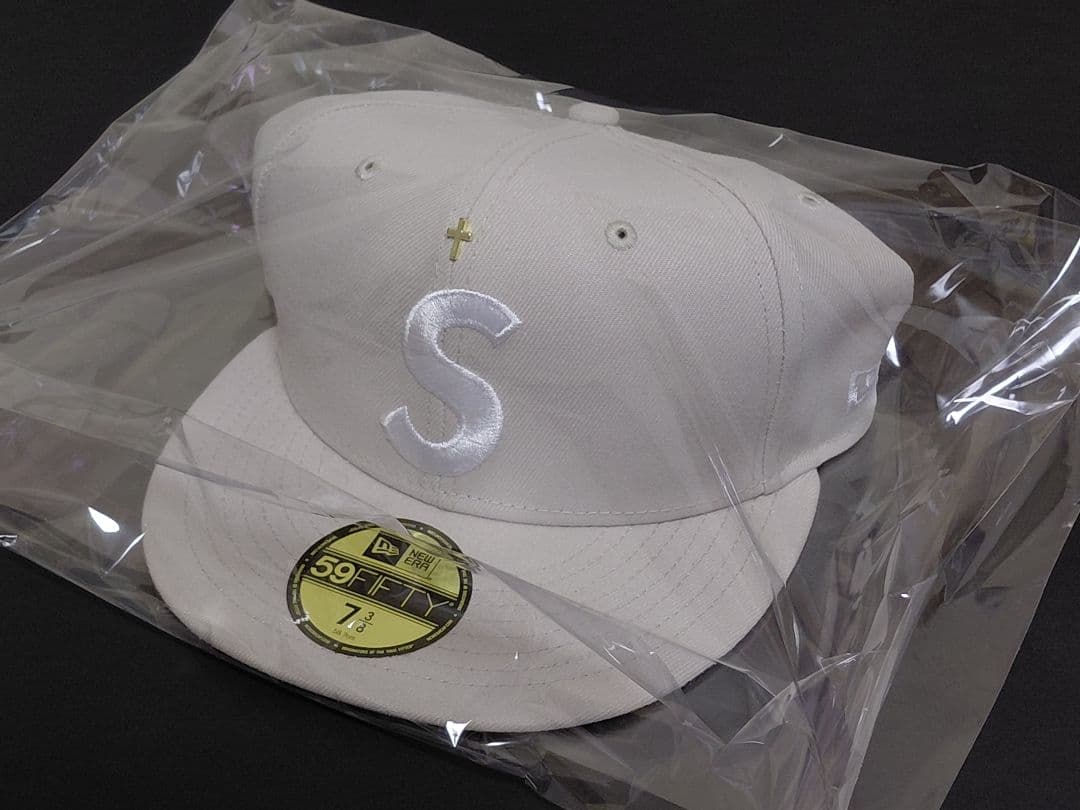 【新品未着用】Supreme　Gold Cross　S Logo　New Era