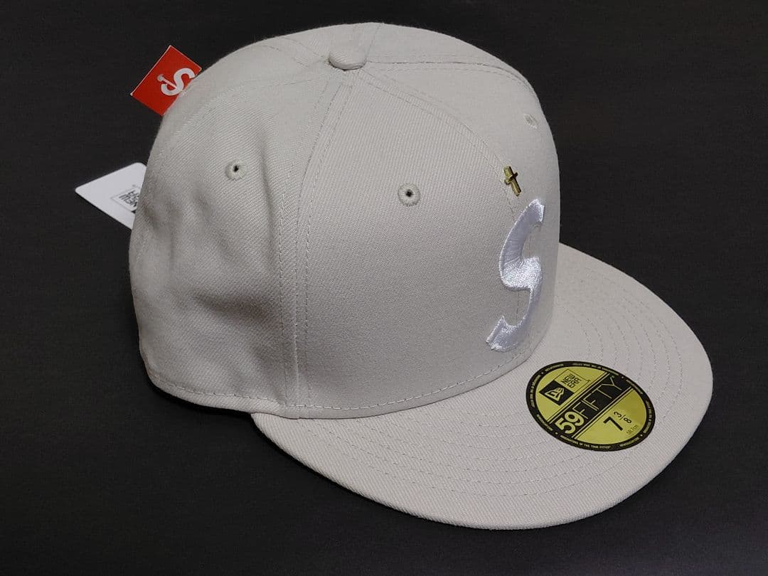 【新品未着用】Supreme　Gold Cross　S Logo　New Era