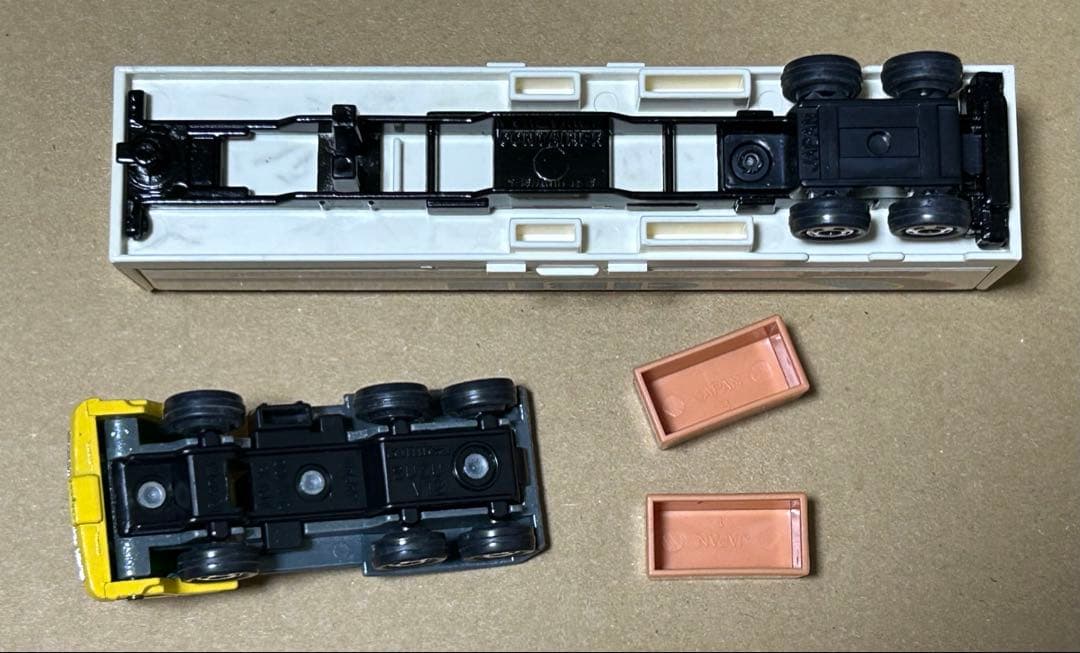 ロングトミカ L16 いすゞ V12 ウイングルーフトレーラー CIBIE