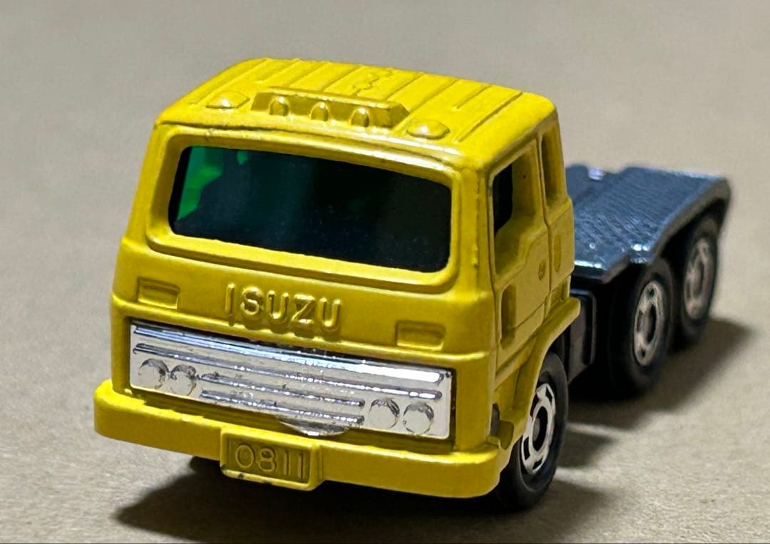 ロングトミカ L16 いすゞ V12 ウイングルーフトレーラー CIBIE