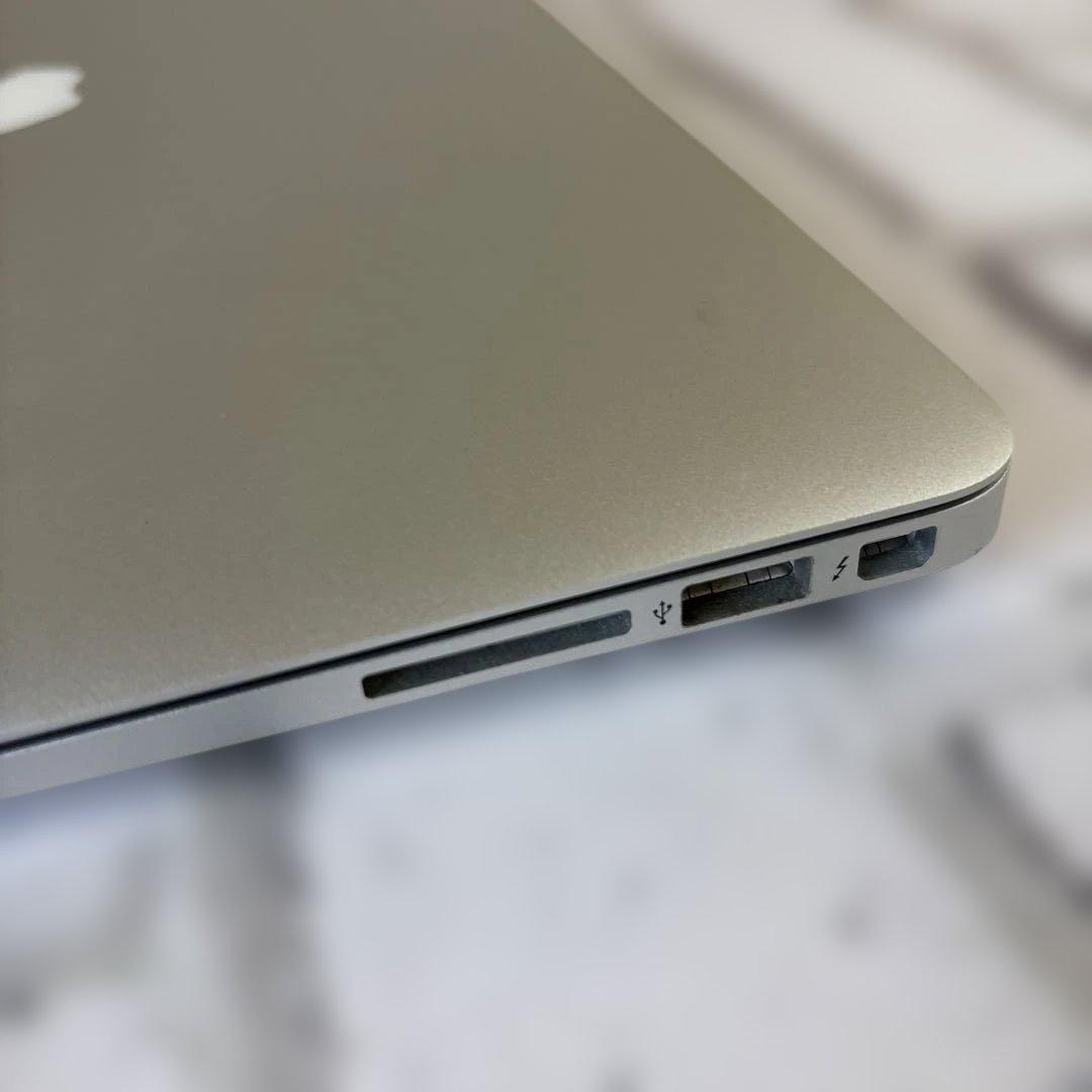 凜*様 美品 MacBook Air 2017 充電器あり