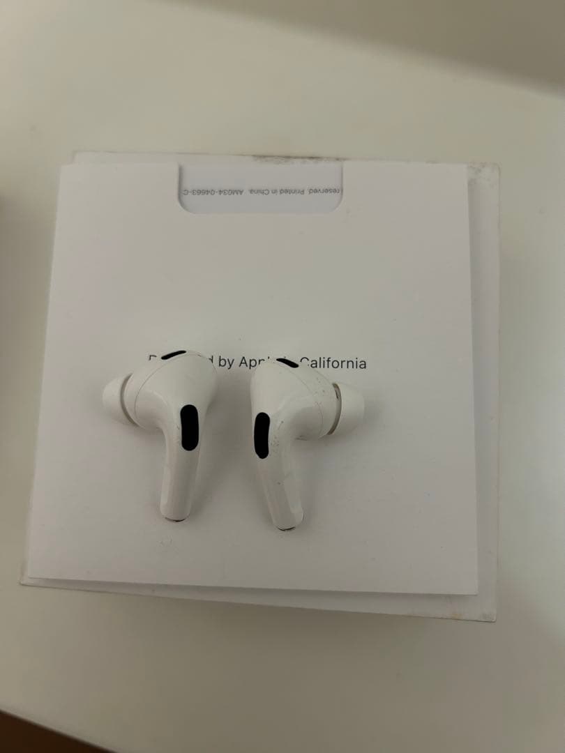 Apple AirPods Pro第二世代 本体 充電ケース付き