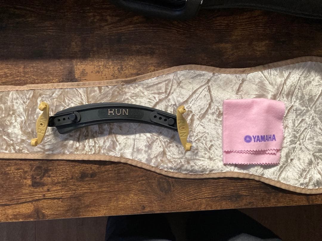 SUZUKI バイオリン NO.300 4/4 ANNO.2002肩当て付き