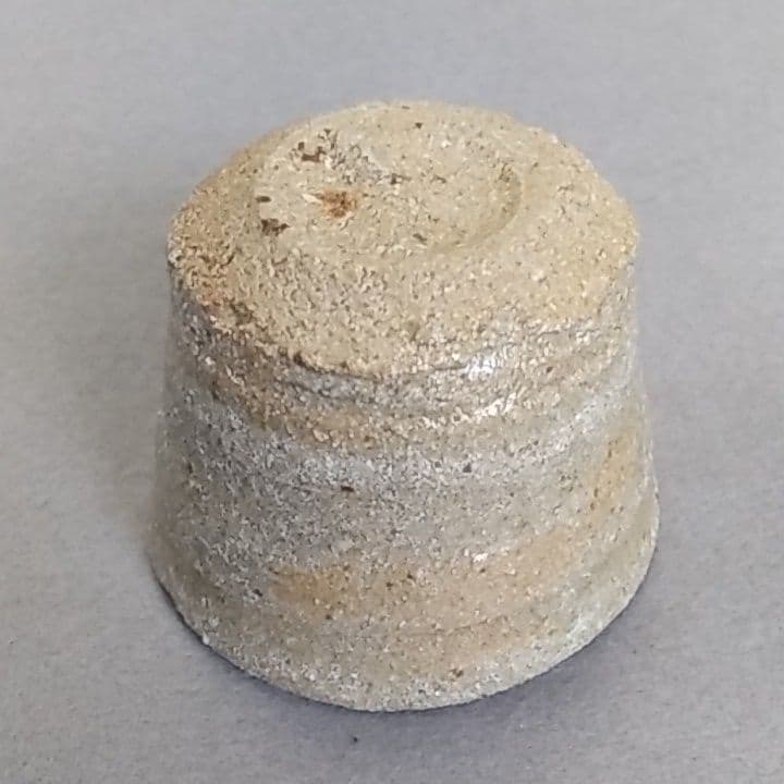 西岡小十　氏作　唐津焼　唐津ぐい呑み　箱なし　(NO.1)