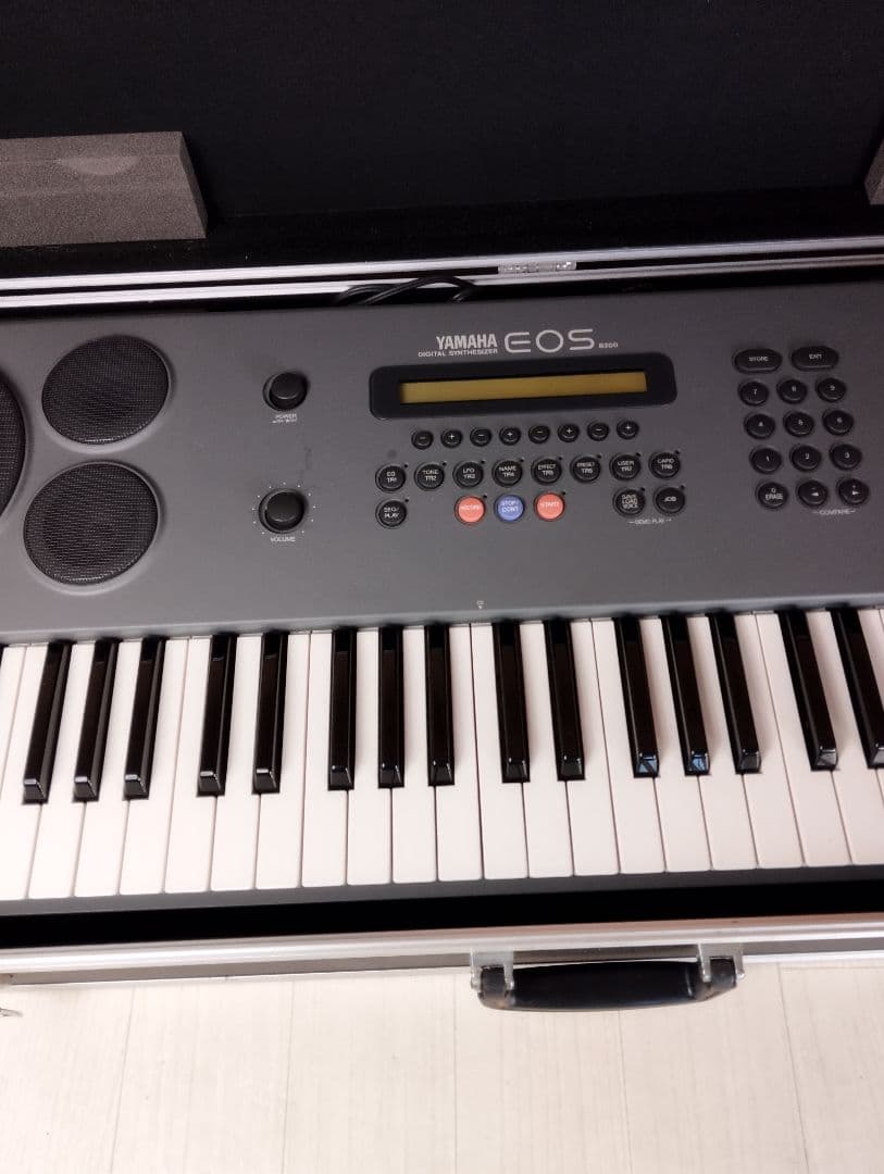 YAMAHA シンセサイザー EOS B200 ハードケース付き