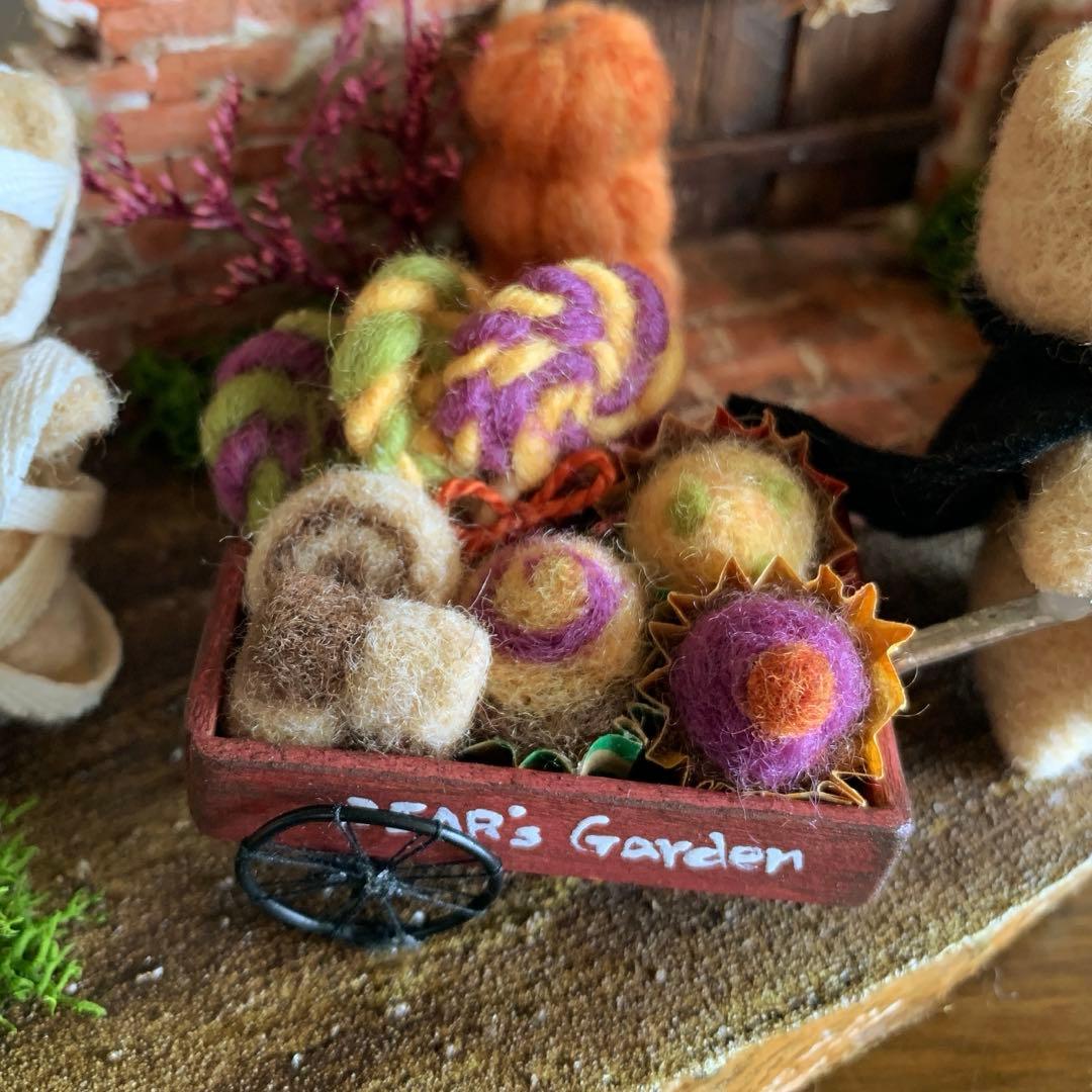 s*o様 羊毛フェルト　ハロウィン　くまさん兄弟