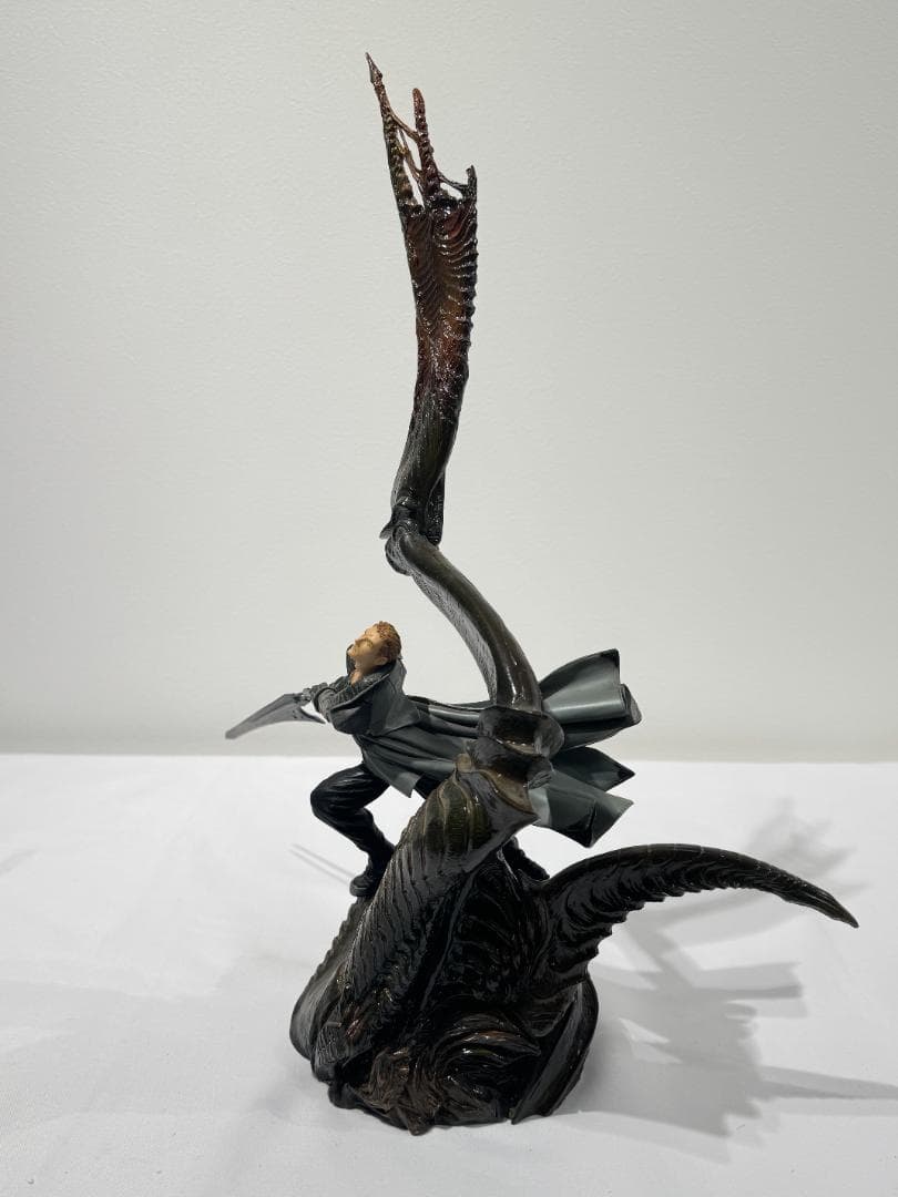 ファイナルファンタジーVII フィギュア　サイファー・アルマシー　オーディン