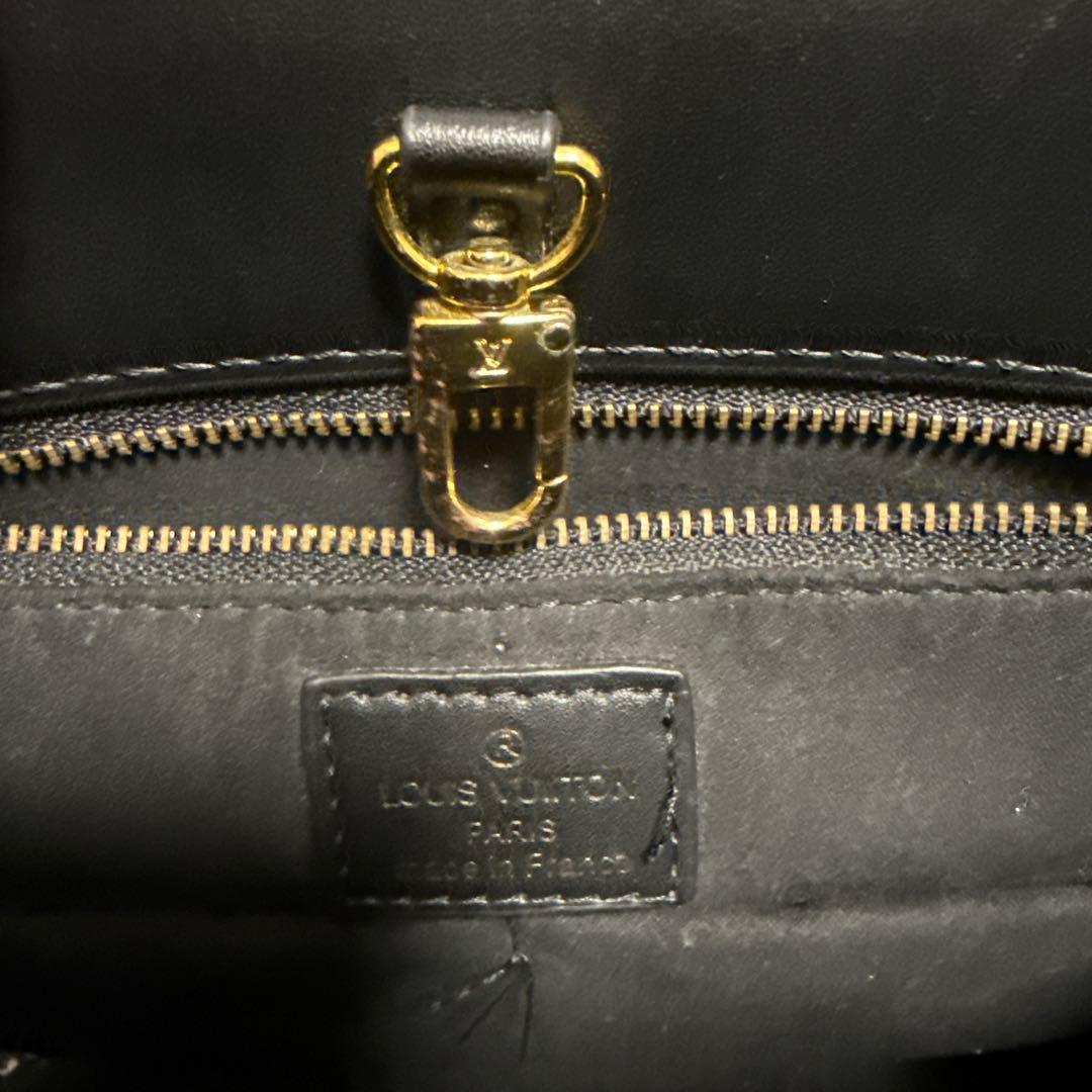 Louis Vuitton ブラック ハンドバッグ