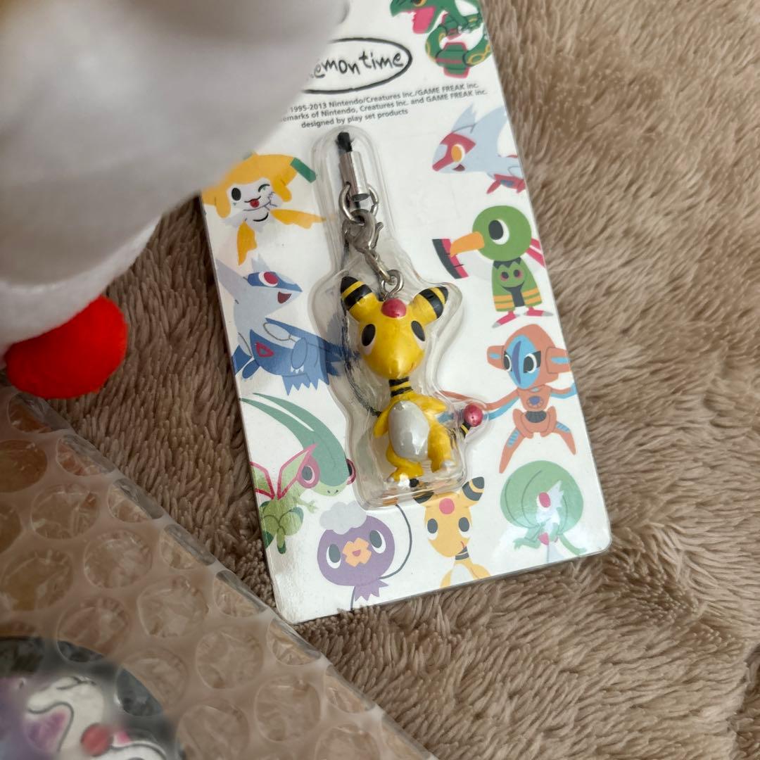 ポケモンセンター　メガデンリュウ　ぬいぐるみ