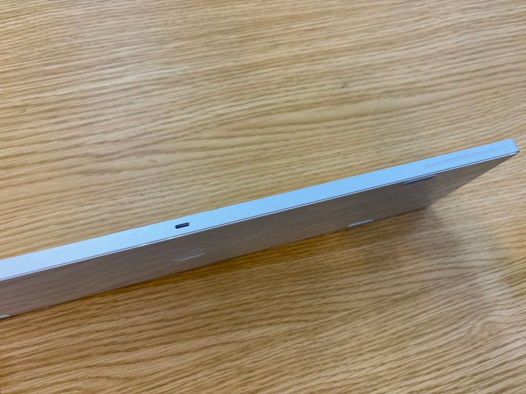 竜*村様 Mac mini m4 256GB 16G 純正キーボード・トラックパ