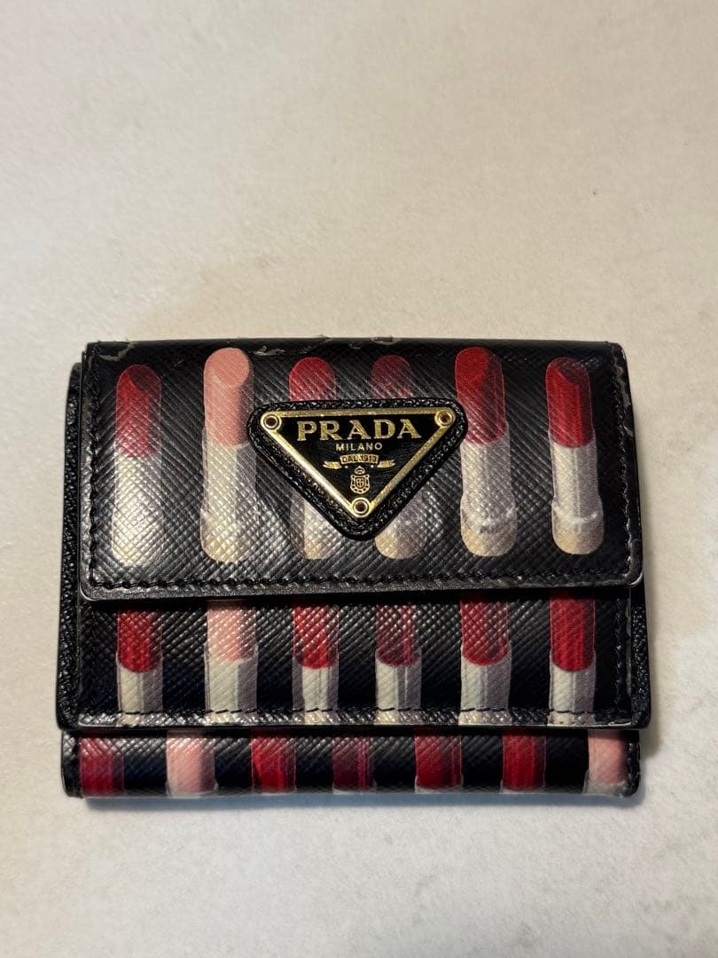 PRADA リップスティックプリント 三つ折り財布