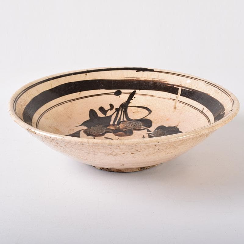 中国　磁州窯　鉄釉　花文　平鉢　裏千家十五代鵬雲斎極め箱　M　R8371