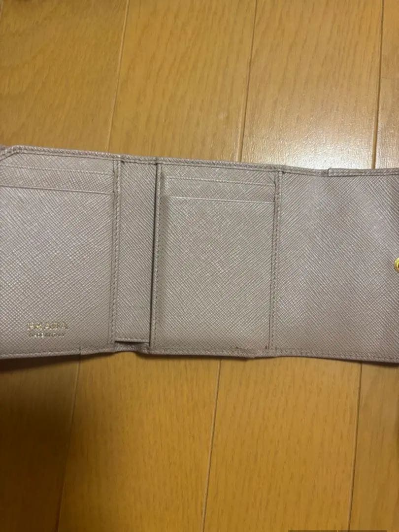 PRADA 三つ折り財布 サフィアーノ✨️ピンクベージュ