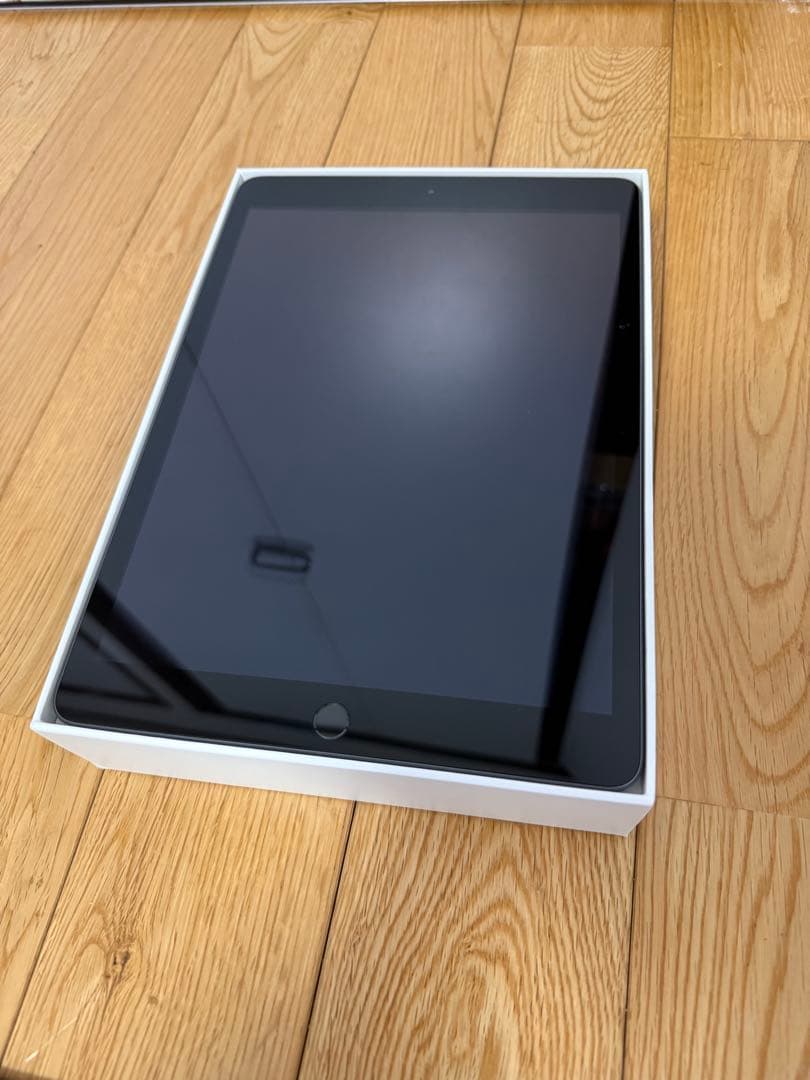 Apple iPad代8世代 32GB 本体