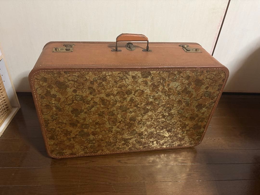 花柄装飾 中型スーツケース