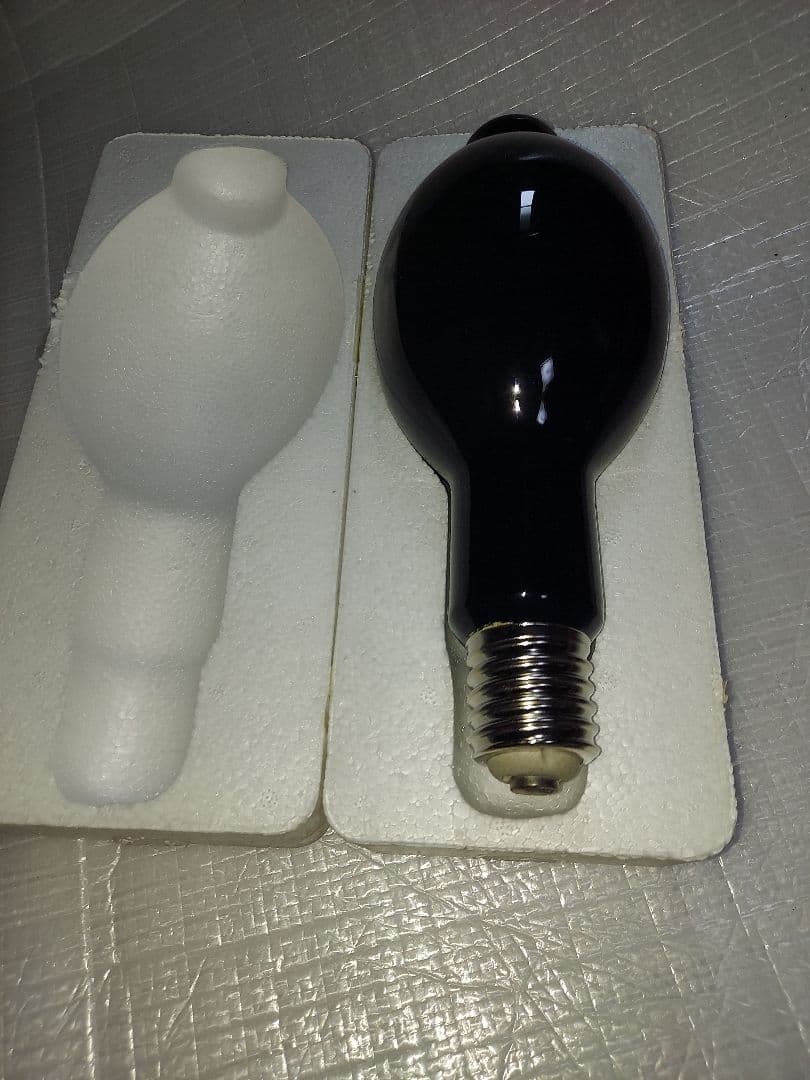 J*2様 ★希少★新品・未使用★ブラックライト★400W ライトトラップ★E40