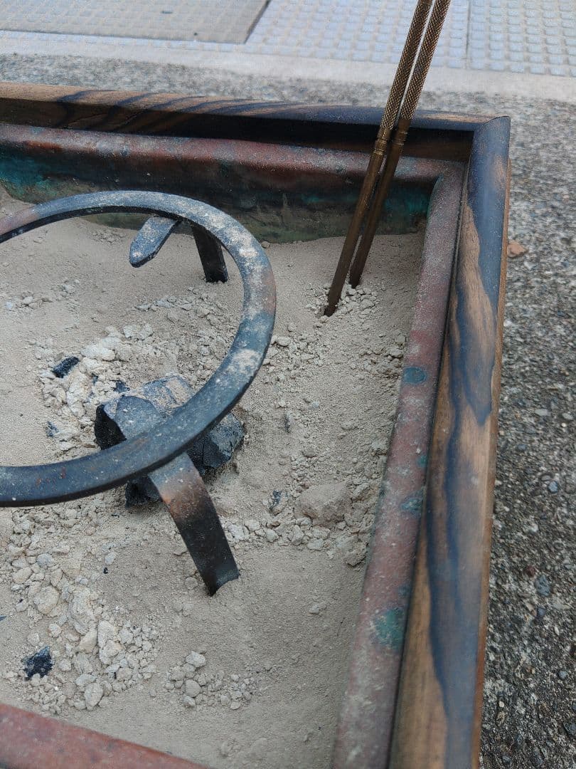 木製 火鉢 四角形 ・火箸付き　黒柿