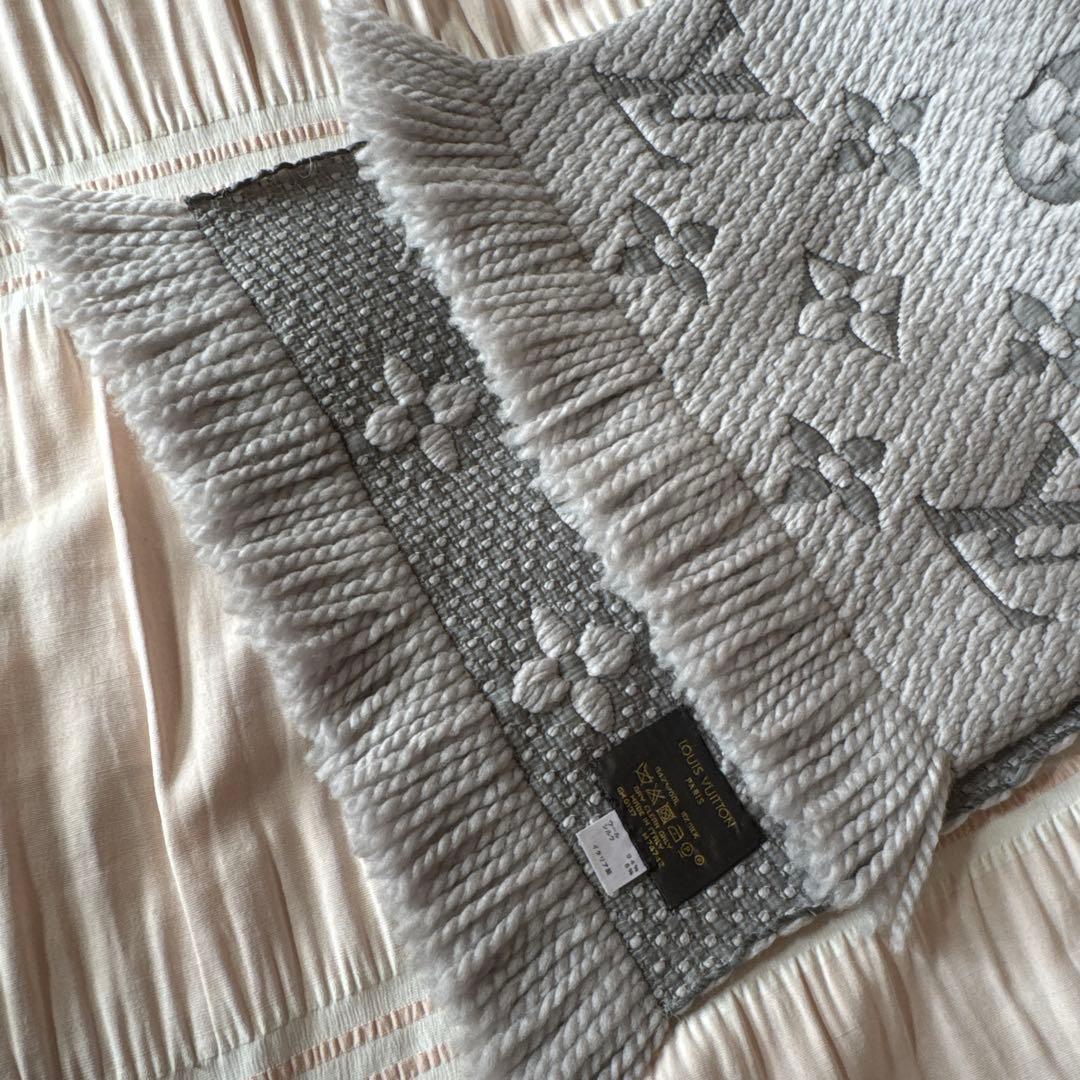 ルイヴィトン マフラー エシャルプ ロゴマニア グリペルル グレー M74742