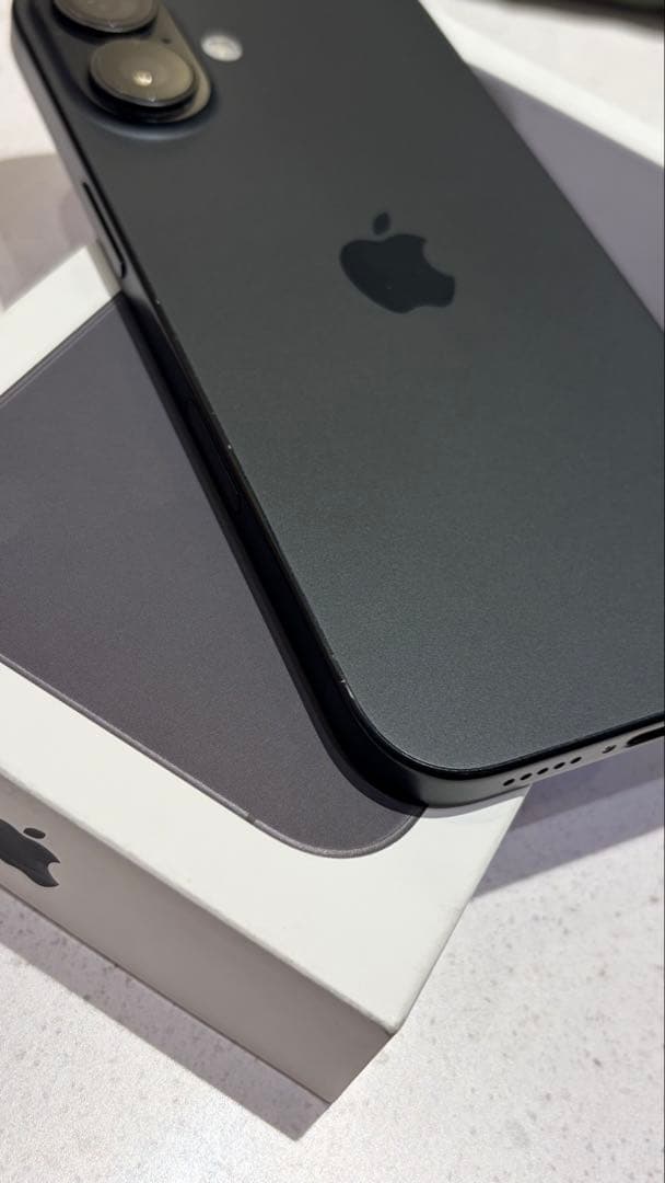 iPhone16 256GB Simフリー