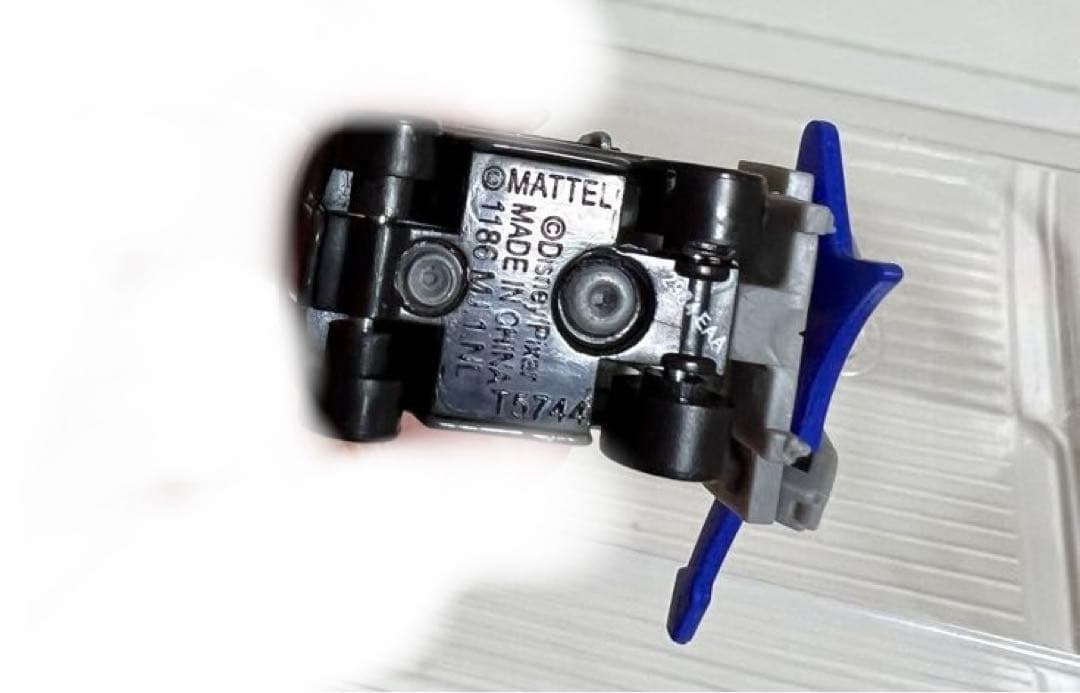 カーズ、ミニカー（マテル）ヘビメタマックイン