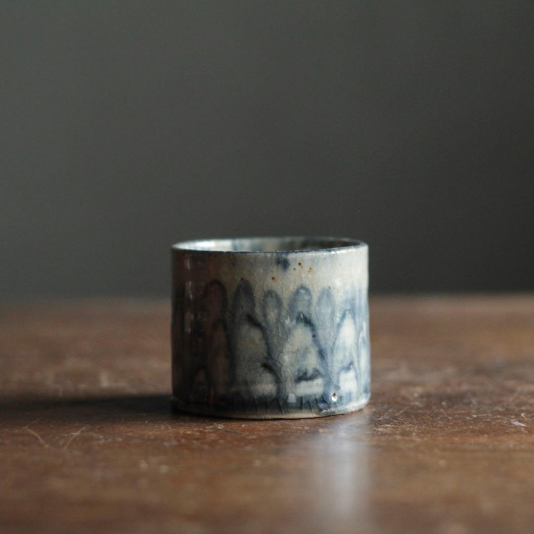 陶胎染付 筒盃 ぐい呑み 盃 ちょこ 酒器 古道具 アンティーク