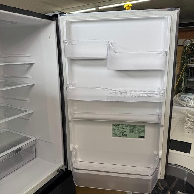 地域限定送料無料　美品【 HITACHI 】日立 冷凍冷蔵庫 R-V38SV