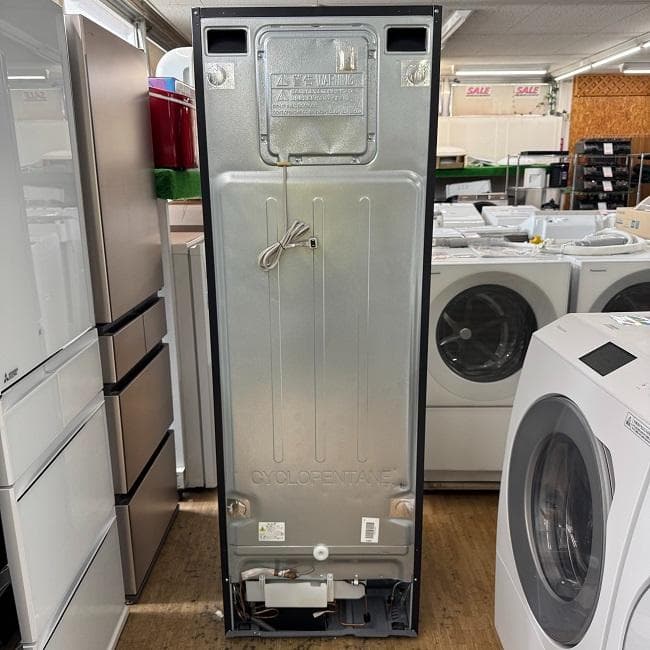 地域限定送料無料　美品【 HITACHI 】日立 冷凍冷蔵庫 R-V38SV